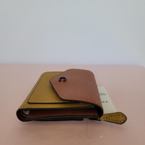 COACH Wyn Colorblocked Crossgrain Leather Small Tri-fold Wallet- Flax Multi $89⭐ - Picture 10 of 16